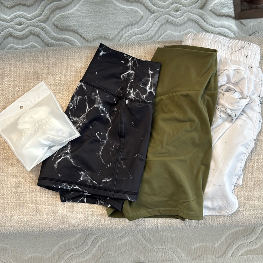 Medium shorts and scrunchie